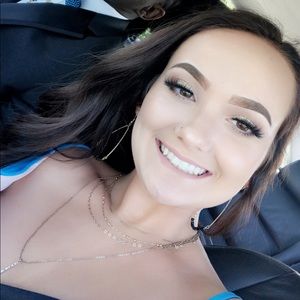 Meet your Posher, Kelsie